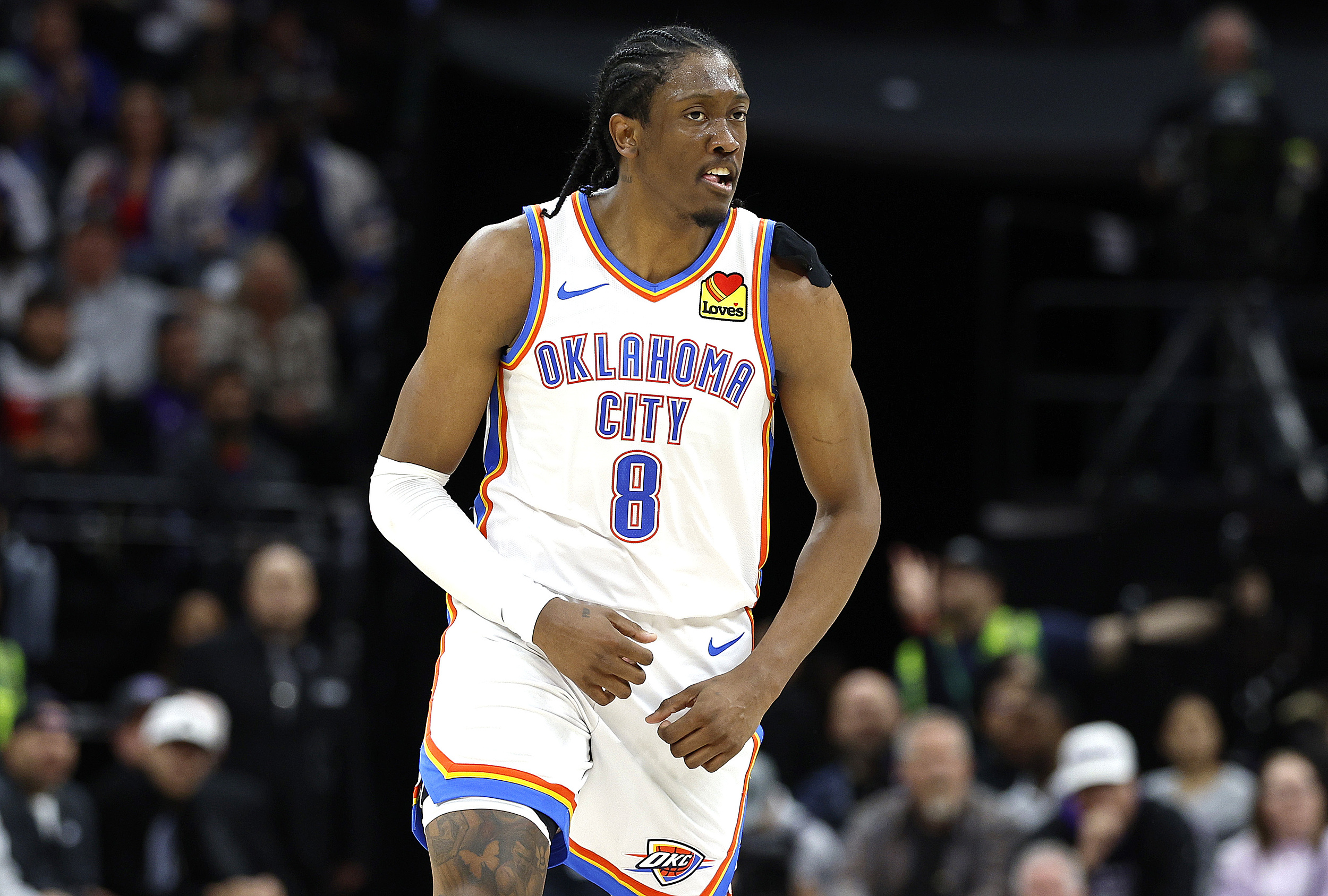 一位是中场 一位是中场